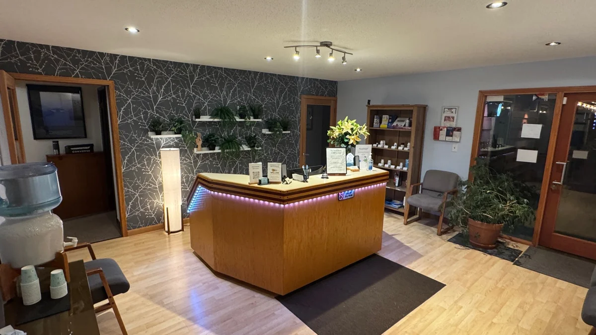 Front desk and waiting room at Back In Shape Chiropractic in Milwaukie, Oregon